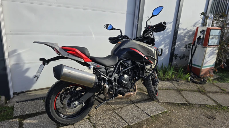 TRK  702  X