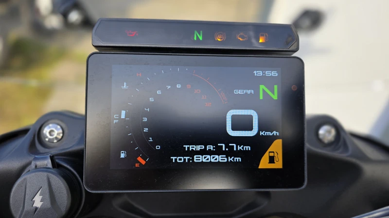 TRK  702  X