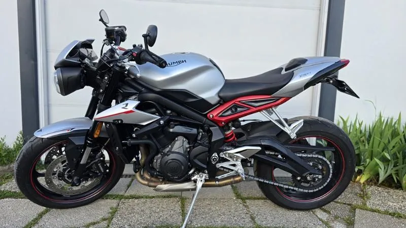 STREET TRIPLE 765 R