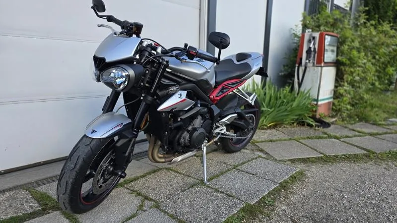 STREET TRIPLE 765 R