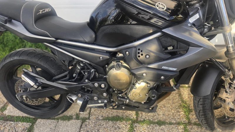 XJ6N