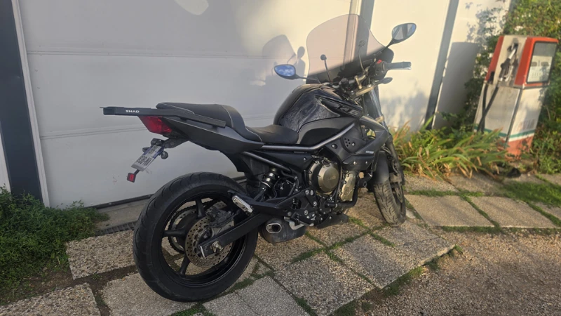 XJ6N