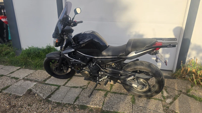XJ6N