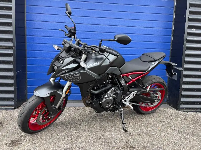 GSX8S