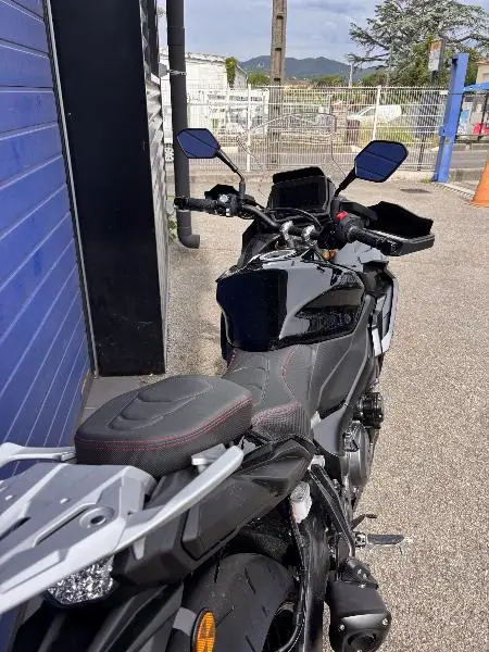 GSXS 1000 GX