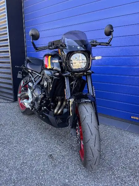 GSX8 TT