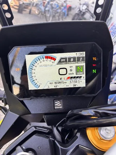 VSTROM 800DE