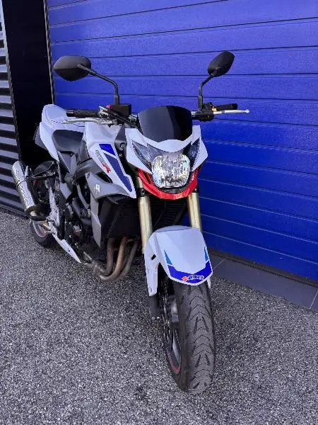 GSR 750
