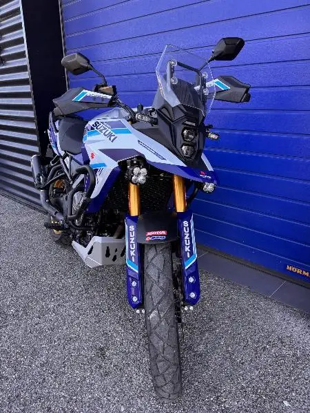 DL VSTROM 800DE