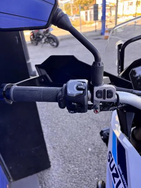 DL VSTROM 800DE