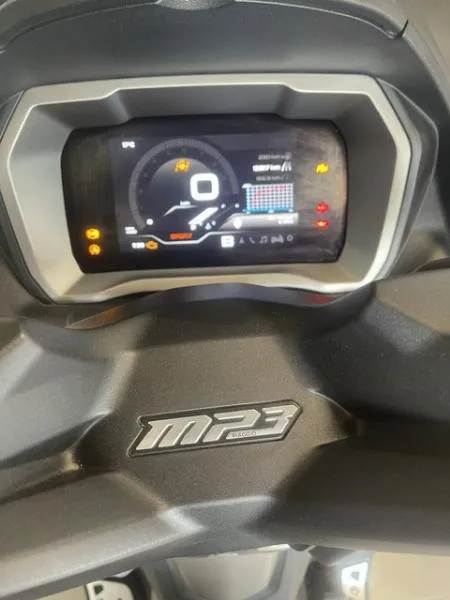 MP3 530 HPE EXCLUSIVE