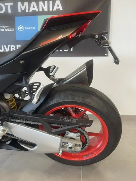 RSV4 1100 RR