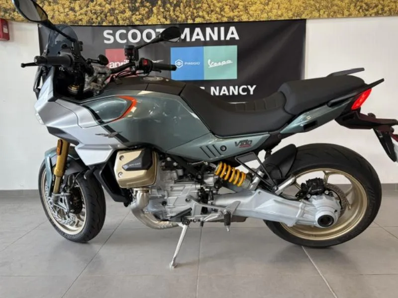 V100  MANDELLO