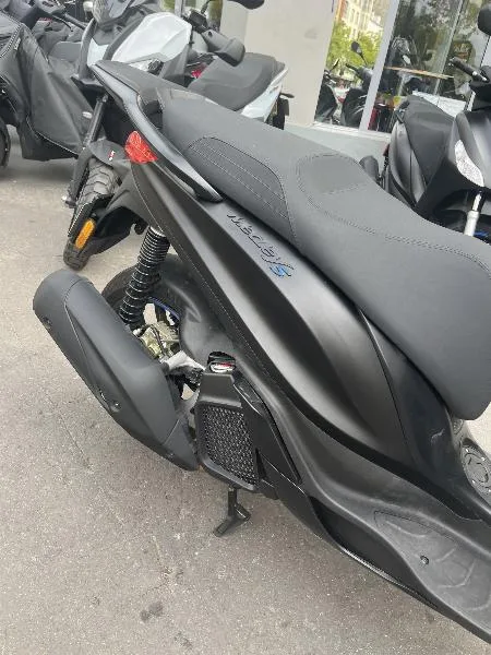 MEDLEY 125 S