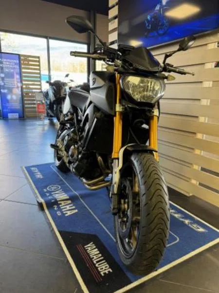 MT09