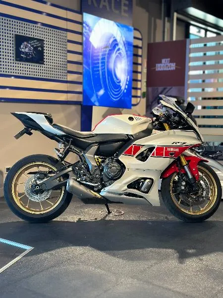 YZFR7 WORLD GP 60TH ANNIVERSARY