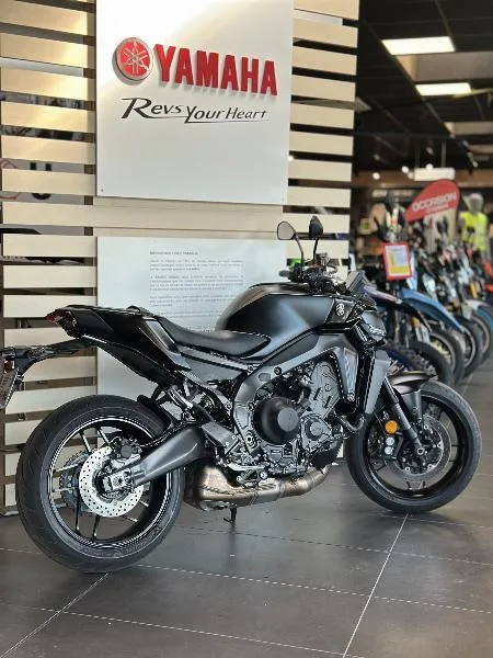MT09