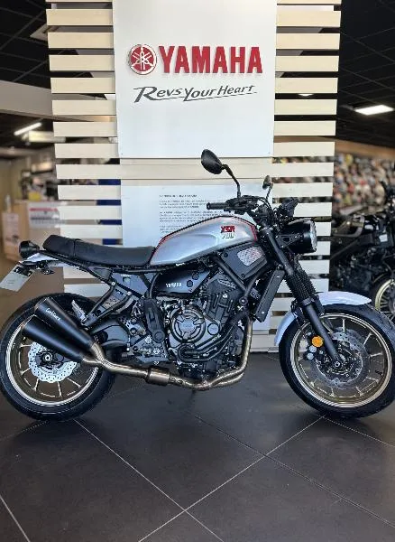 XSR 700 XTRIBUTE