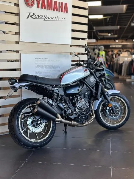 XSR 700 XTRIBUTE