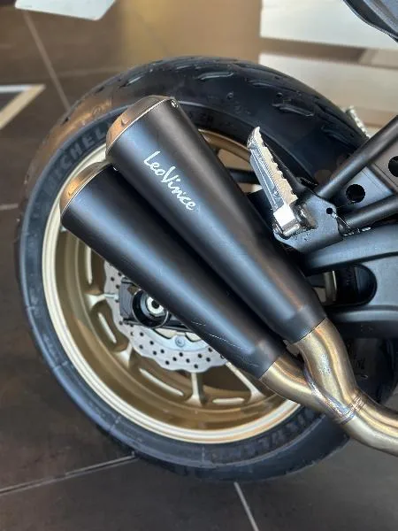 XSR 700 XTRIBUTE