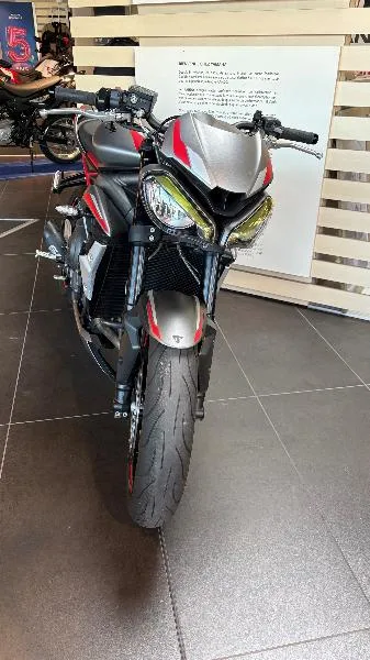 STREET TRIPLE 765 R