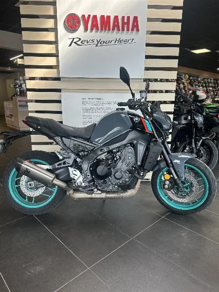 MT09