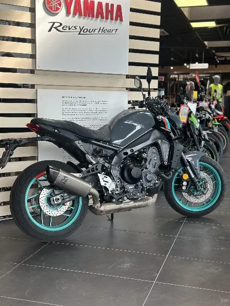 MT09