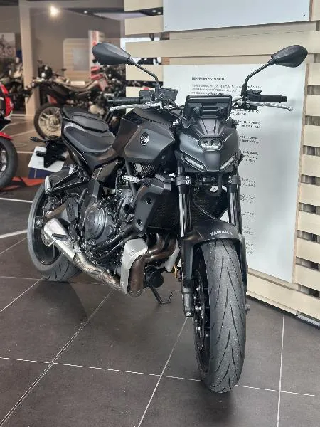 MT07