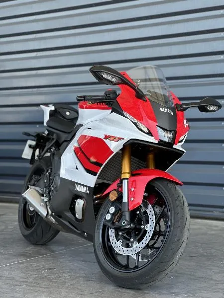 YZFR7