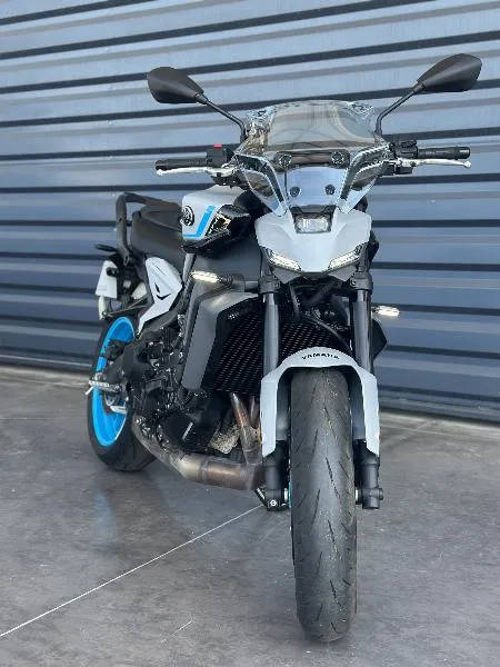 MT09