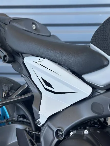 MT09