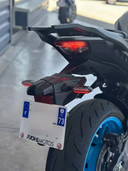 MT09