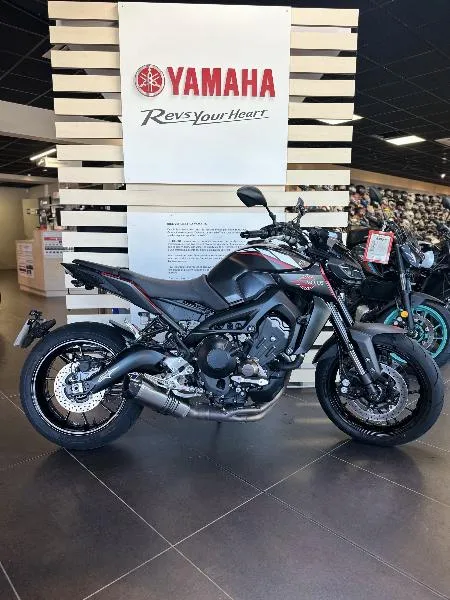 MT09