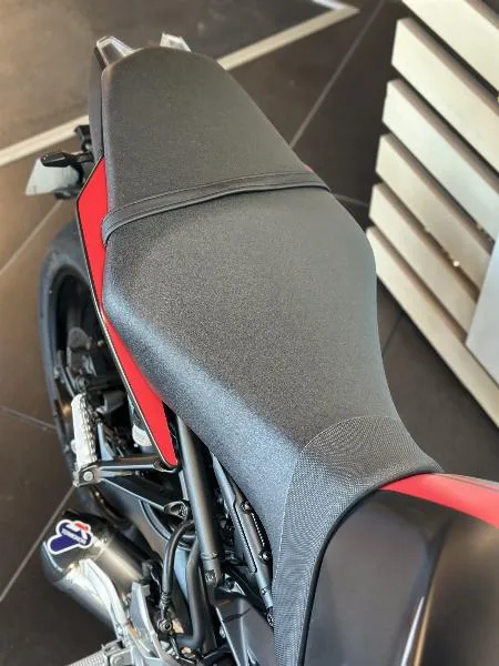 MT09