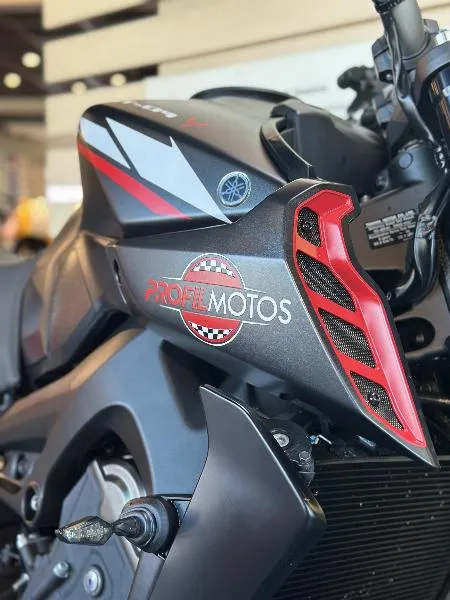 MT09