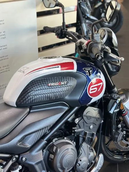 TRIDENT 660