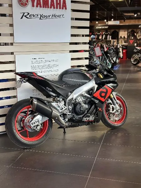 RSV4 1000 RR