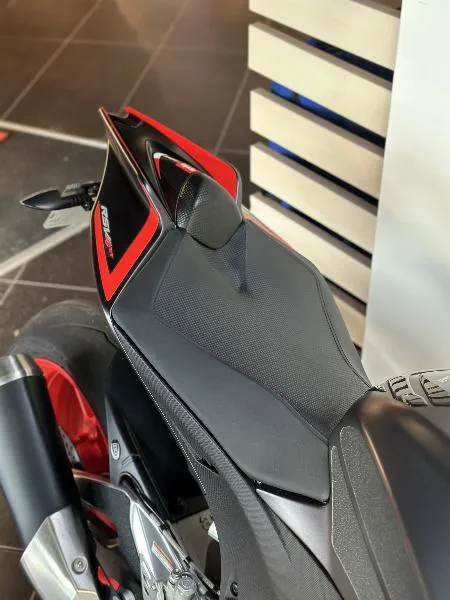 RSV4 1000 RR