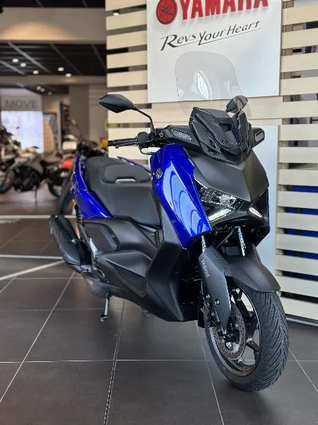 XMAX 125