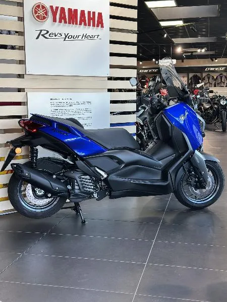 XMAX 125