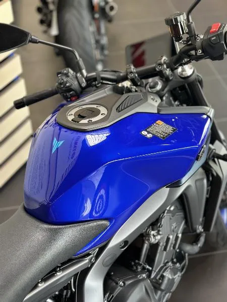 MT09
