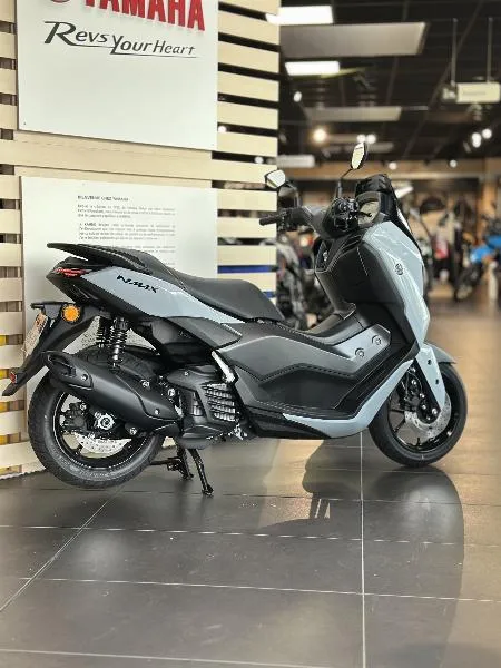 NMAX 125 TECH MAX