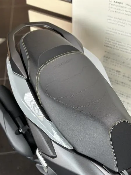 NMAX 125 TECH MAX