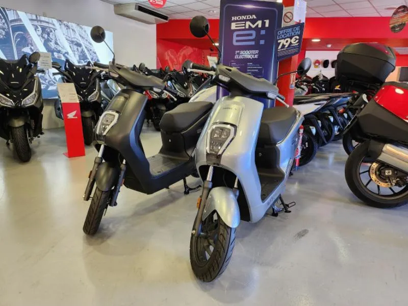 EM1 e