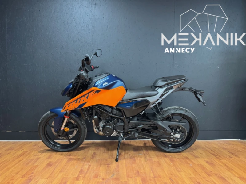 125 DUKE ABS