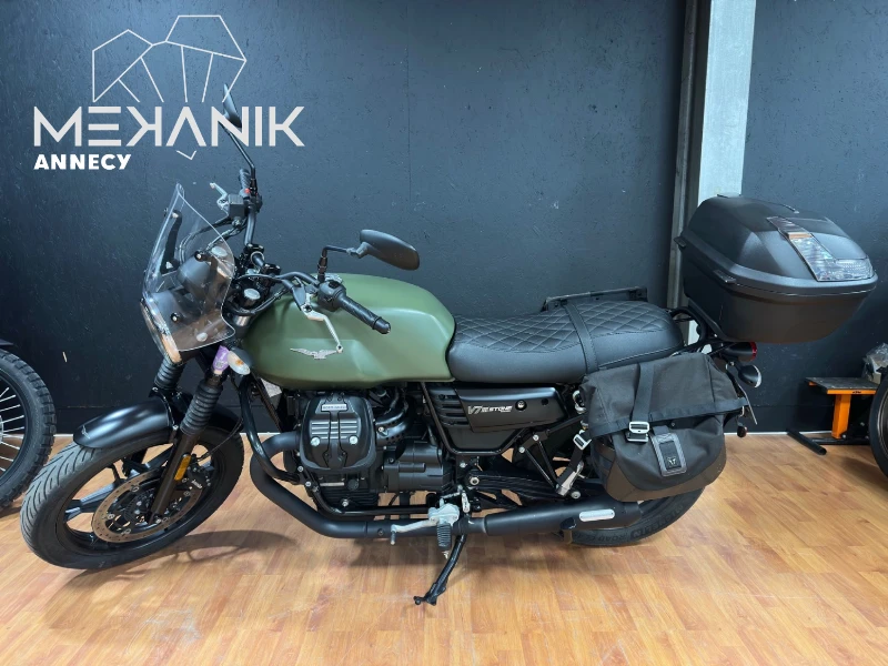 V7 III STONE 750