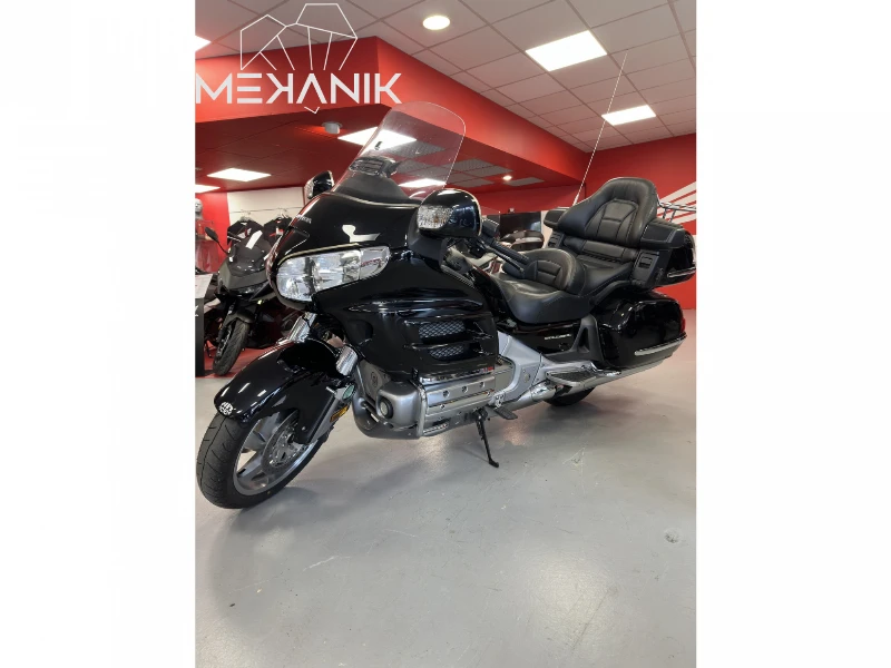 GL1800 GOLDWING