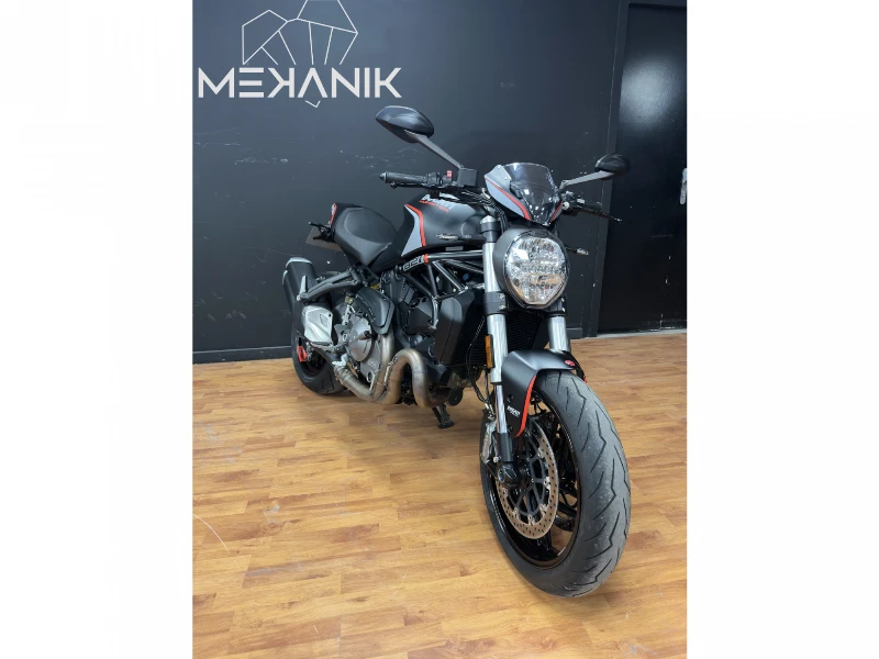 MONSTER 821 2021
