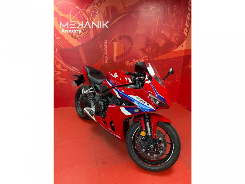 CBR 650  R