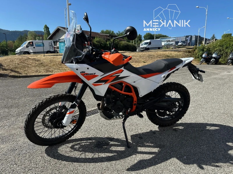390 ADVENTURE